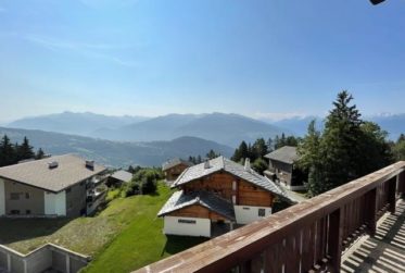 Attique | Vue panoramique sur les Alpes