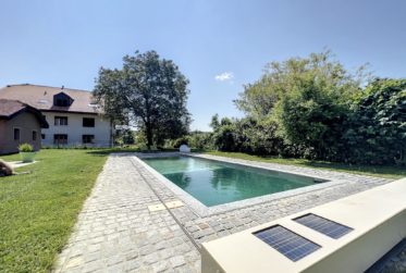 Ferme de caractère avec piscine