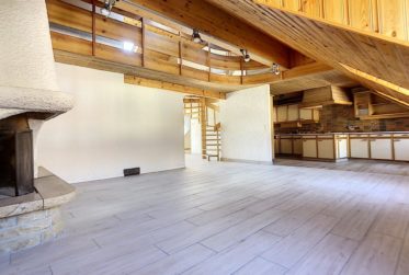Grand 5 pièces en Duplex | Centre Lucens
